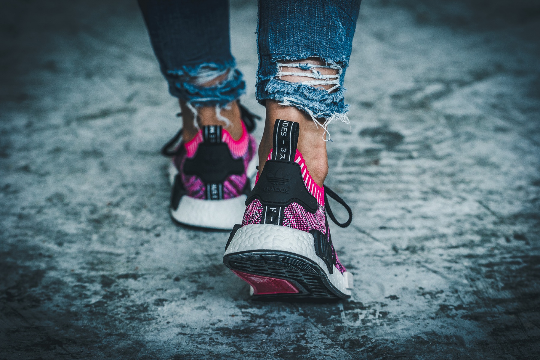Adidas nmd shock pink sales